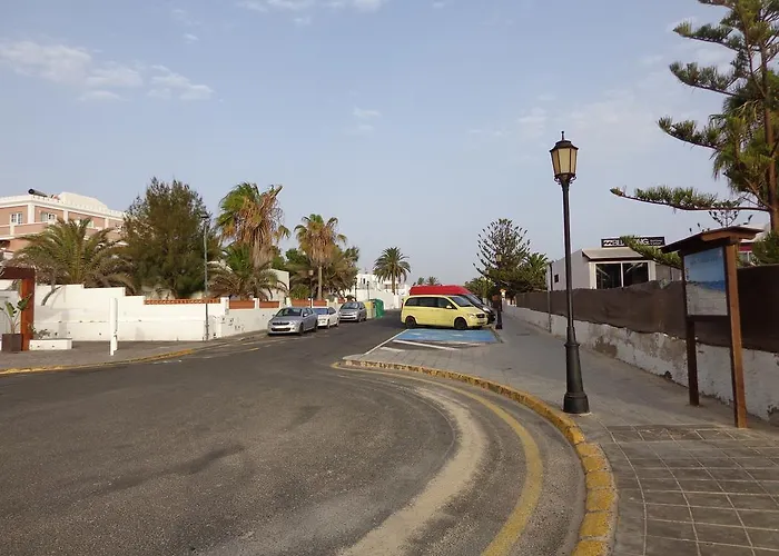Habitaciones Residencial Corralejo Centro Playa Maison d'hôtes *